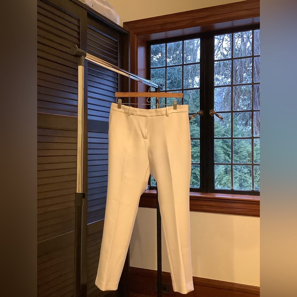 Ann Taylor The Petite Straight Pant - Curvy Fit, Winter White, 10P